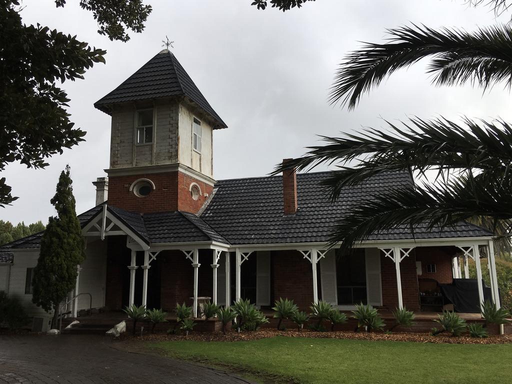 Ithaca 1896 Manor Busselton