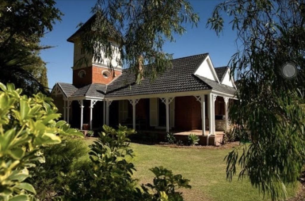 Ithaca 1896 Manor Guest house