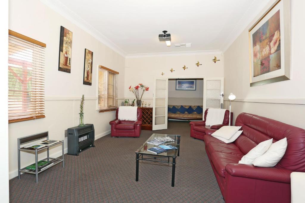 Guest house Busselton Guest House 4*