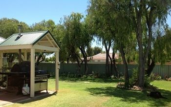 Guest house Busselton Guest House 4*