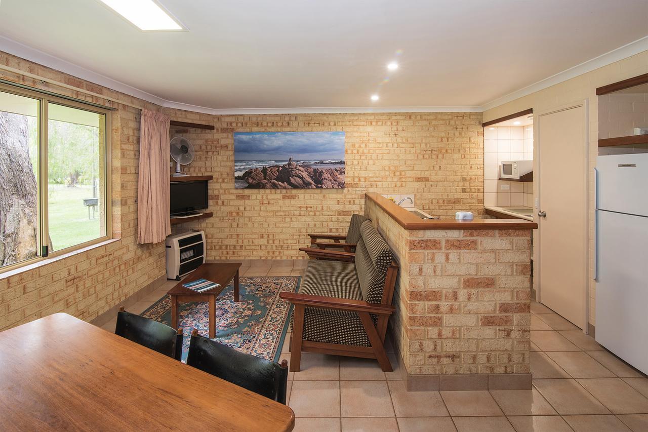 Siesta Park Absolute Beachfront Resort Busselton