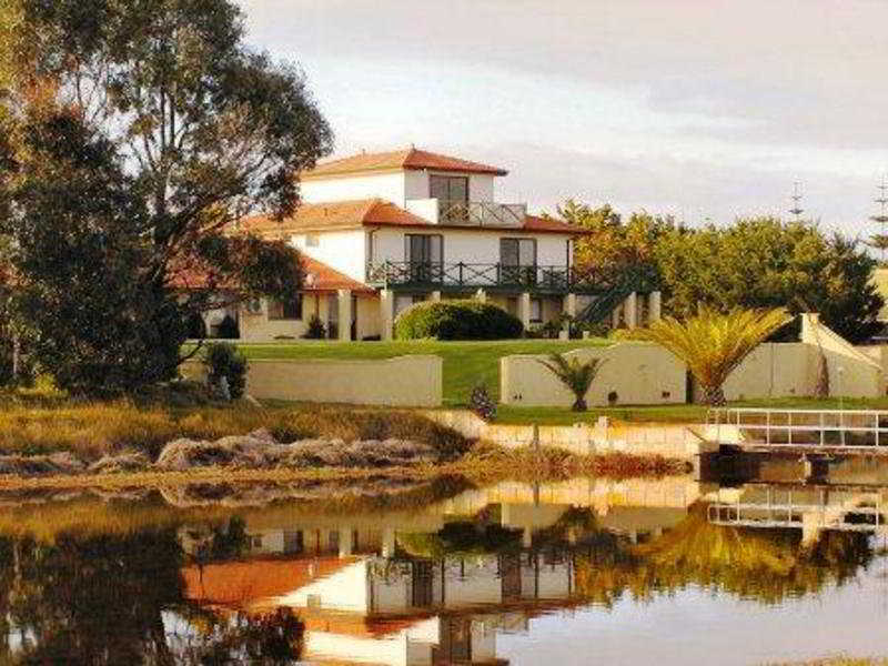 Martin Fields Retreat