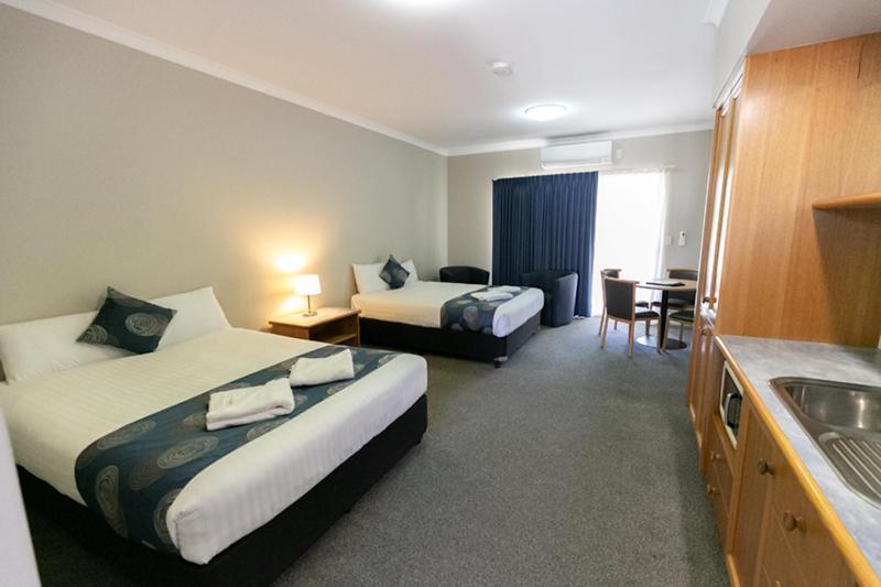 Esplanade 3*