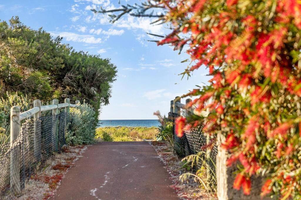 Beachfront Family Holiday Holiday home