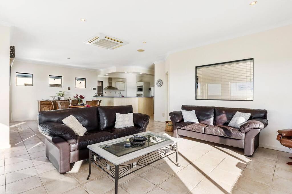 Beachfront Family Holiday Holiday home