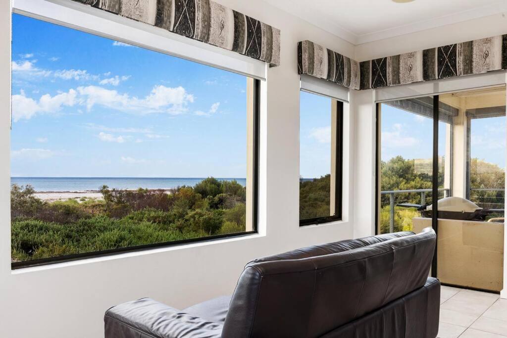 Holiday home Beachfront Family Holiday *