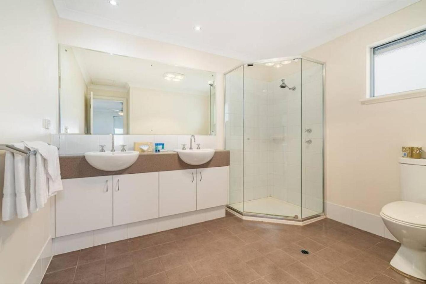 Maggies Beach House - Unit 56 At Cape View *