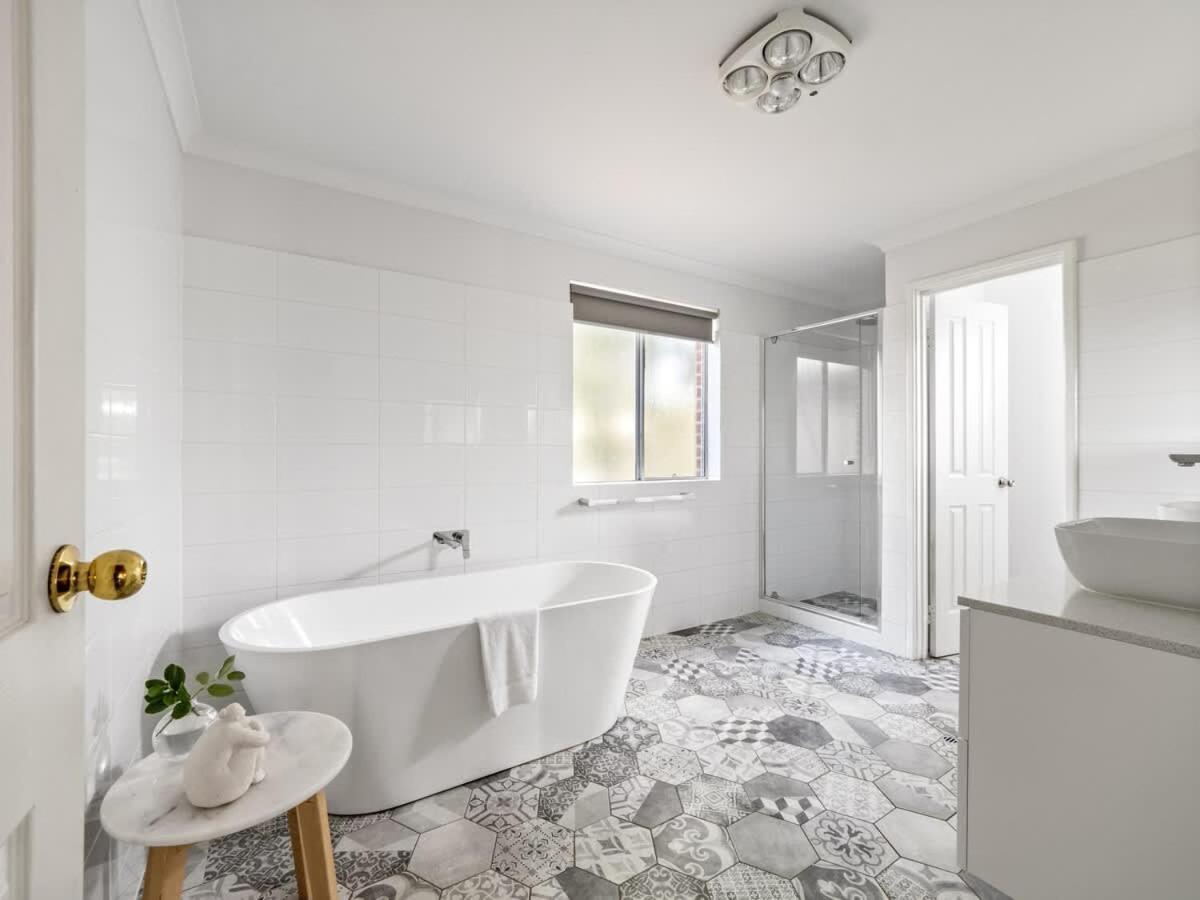 Beachfront Bliss, Waterfront Geographe Bay * Busselton