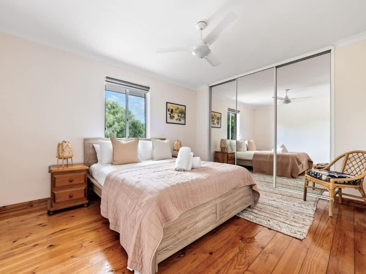 Holiday home Beachfront Bliss, Waterfront Geographe Bay *
