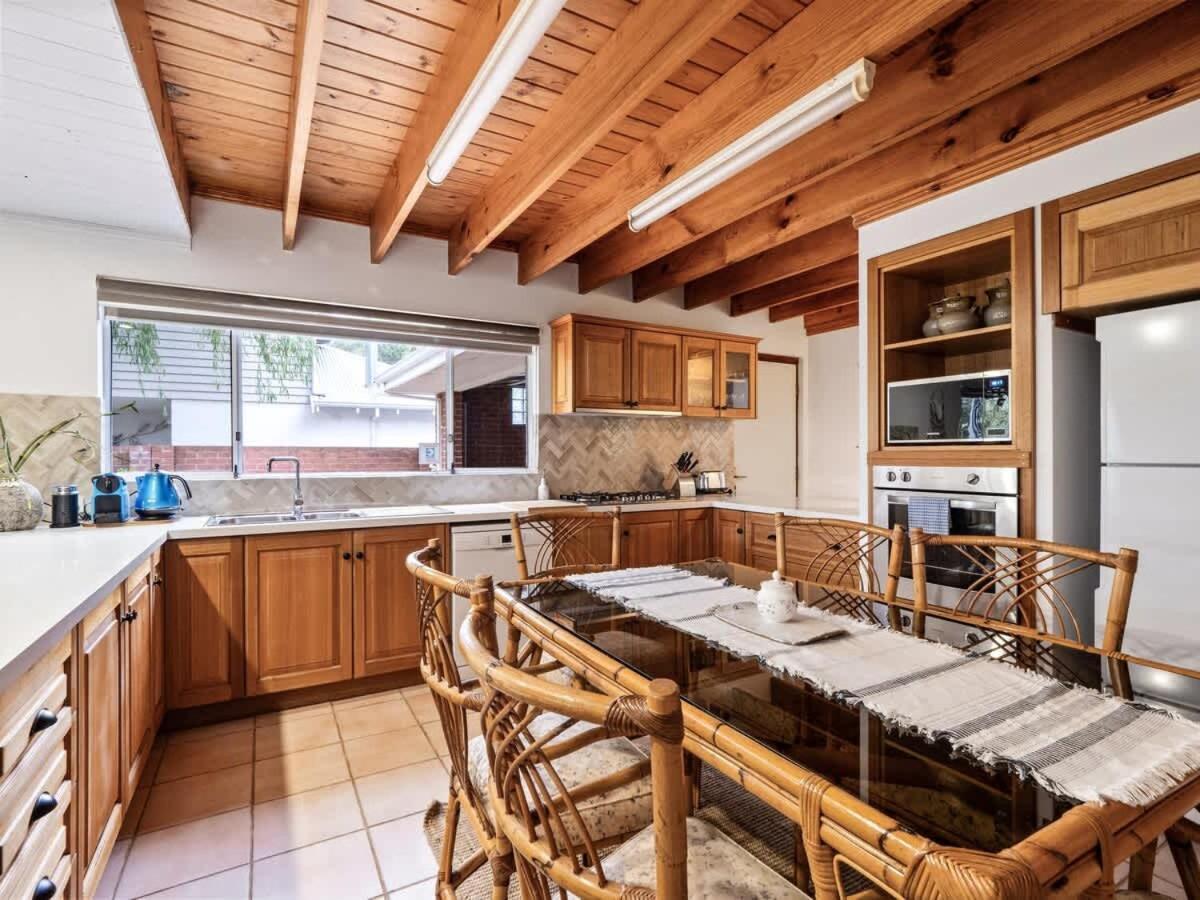 Beachfront Bliss, Waterfront Geographe Bay * Busselton