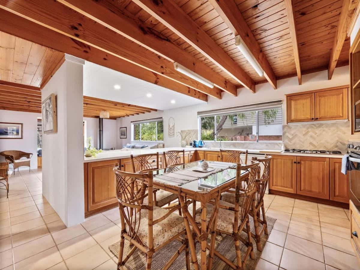 Holiday home Beachfront Bliss, Waterfront Geographe Bay *