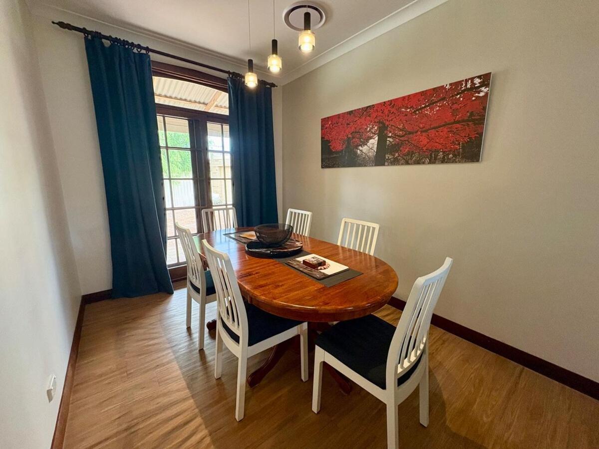 The Beachcombers Hideaway Holiday home Busselton