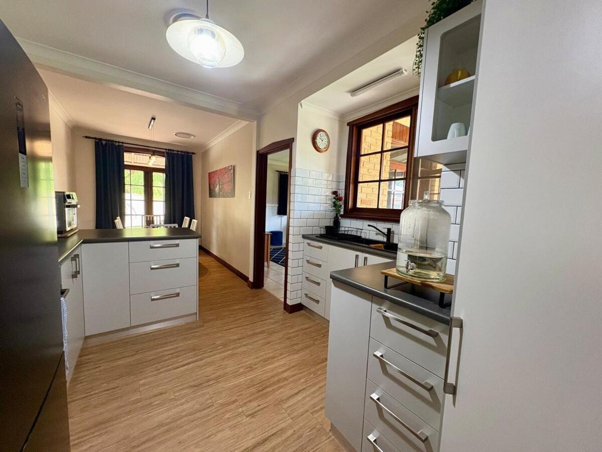 The Beachcombers Hideaway Holiday home Busselton