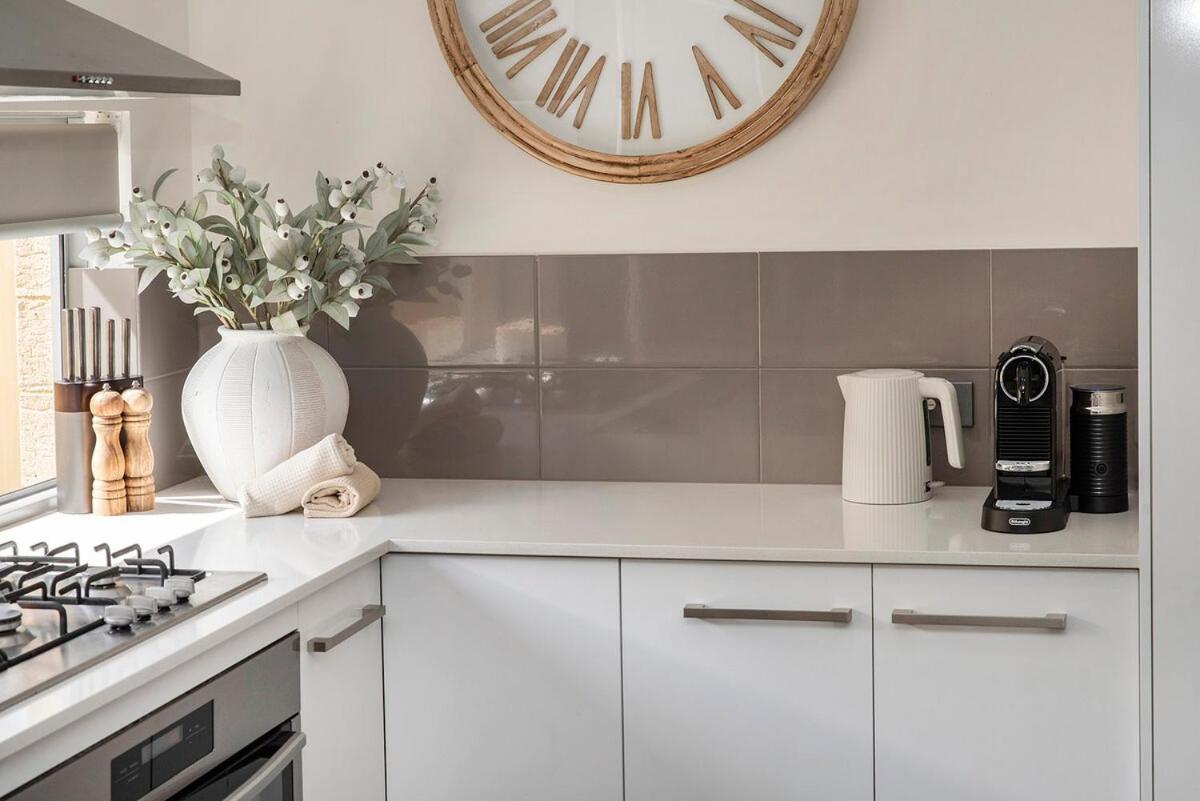 Minutes From Town And The Holiday home Busselton