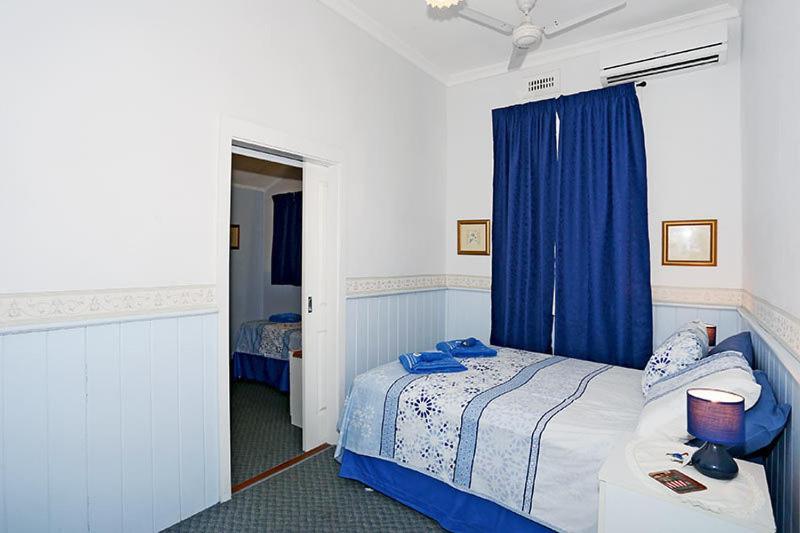 Jacaranda Guest house 4*