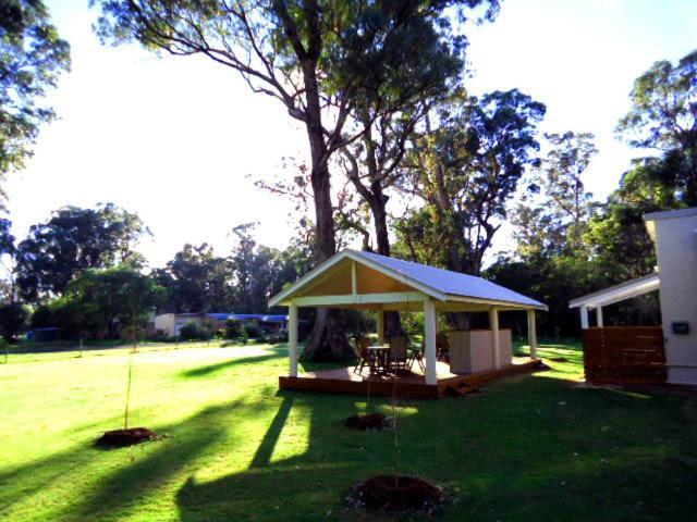 Inn The Tuarts Guest Lodge Busselton Accommodation - Adults Only Bed & Breakfast