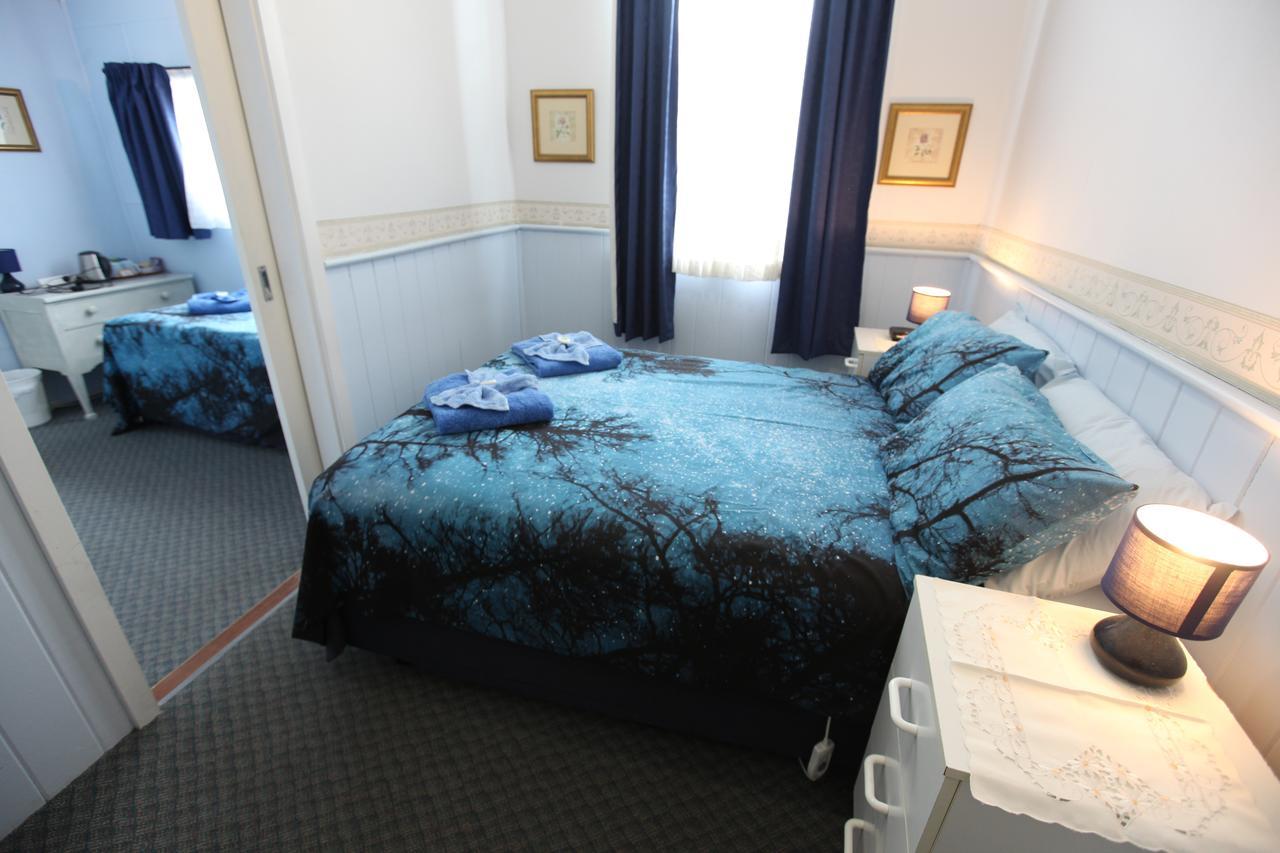 Jacaranda 4*