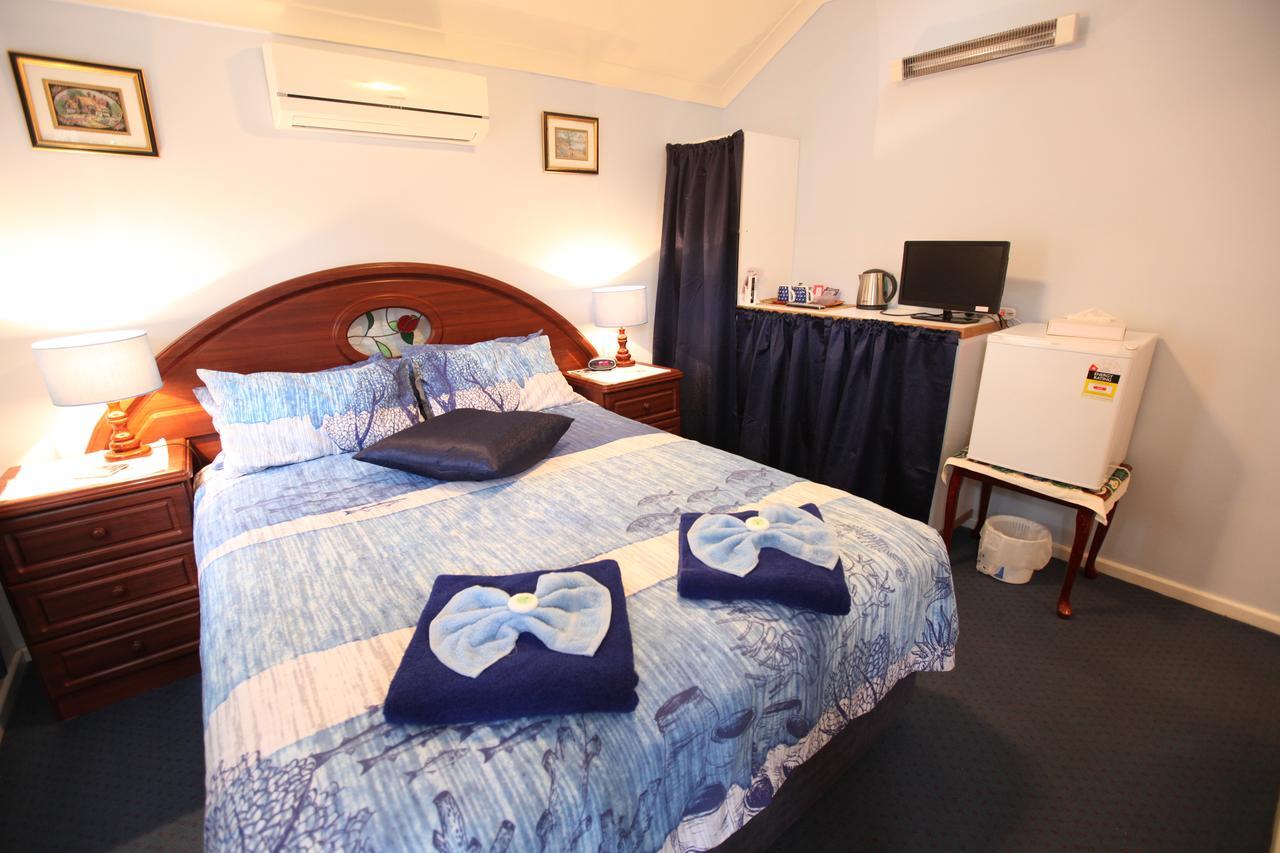 Jacaranda Guest house 4*