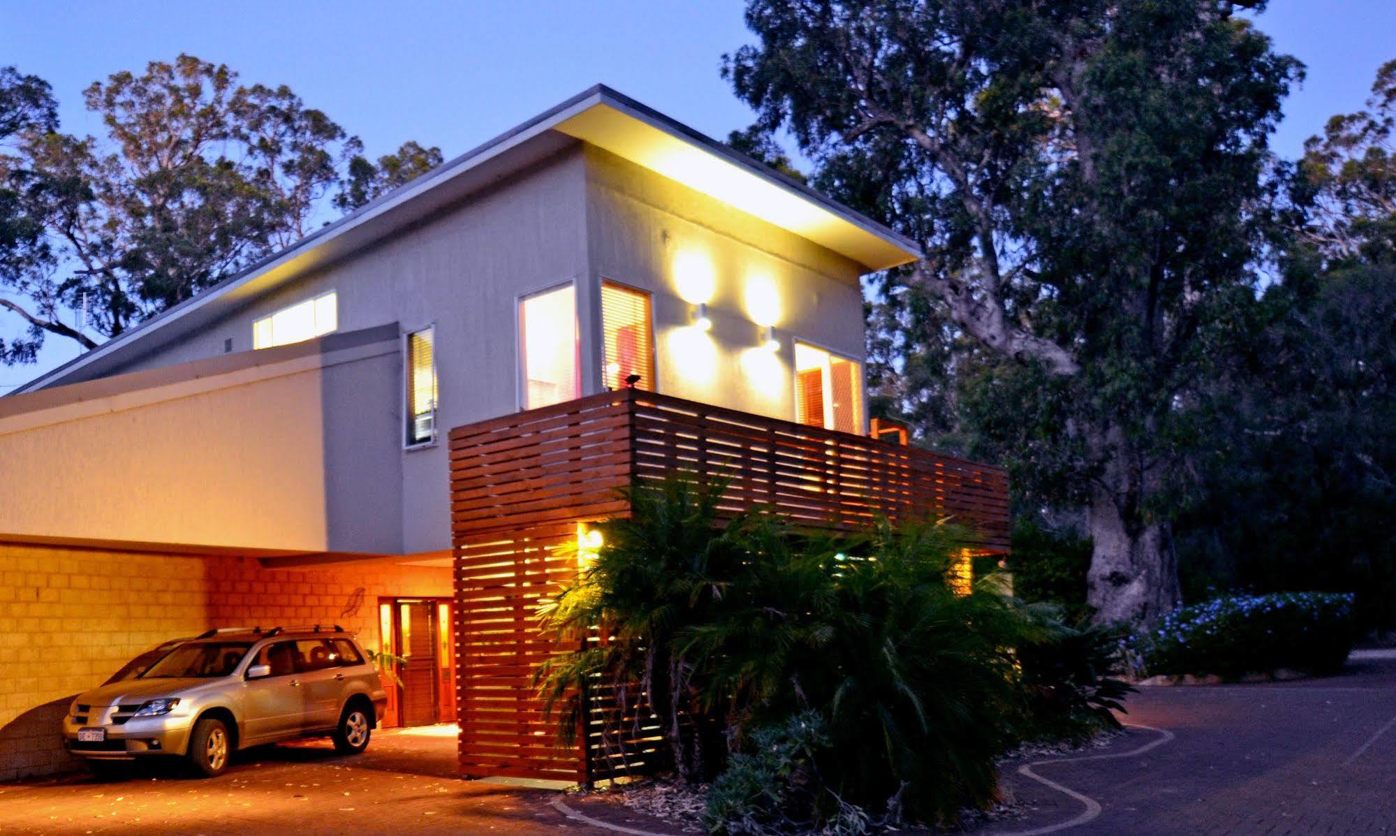 Bed & Breakfast Inn The Tuarts Guest Lodge Busselton Accommodation - Adults Only