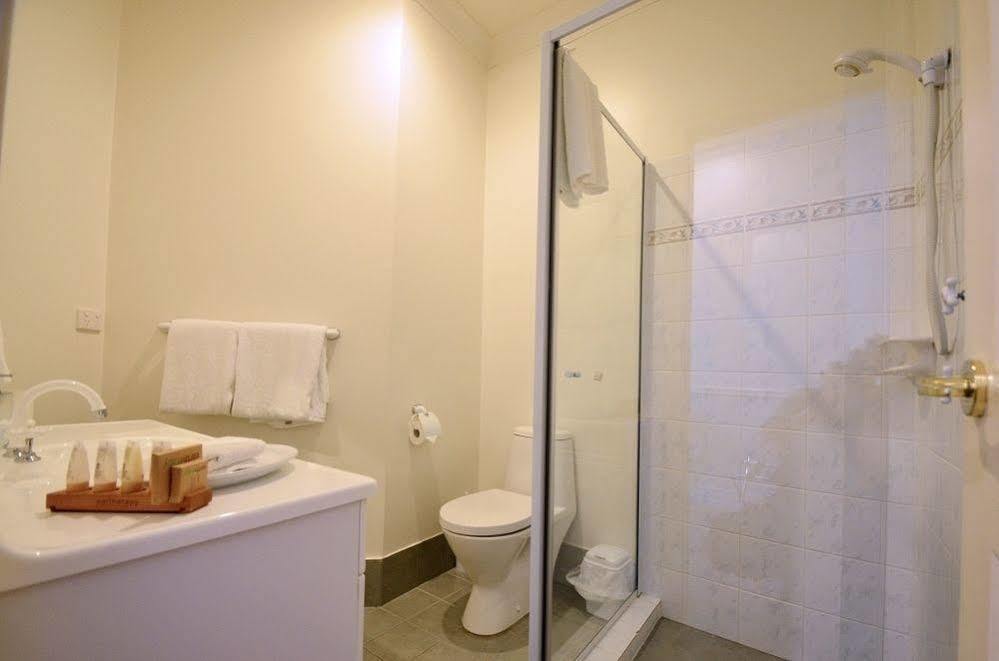 Bed & Breakfast Inn The Tuarts Guest Lodge Busselton Accommodation - Adults Only Busselton