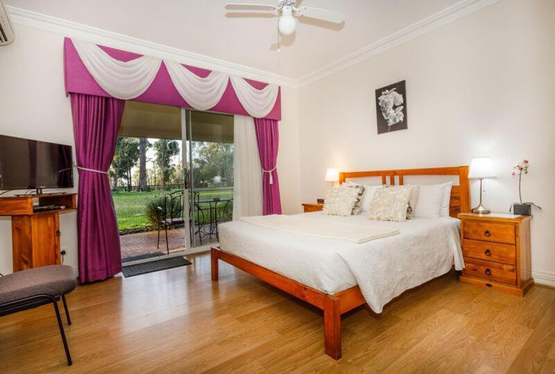 Inn The Tuarts Guest Lodge Busselton Accommodation - Adults Only Bed & Breakfast Busselton