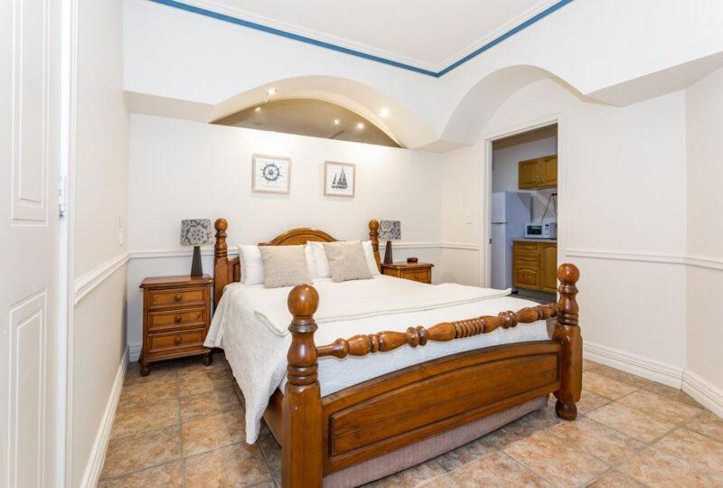 Bed & Breakfast Inn The Tuarts Guest Lodge Busselton Accommodation - Adults Only Busselton