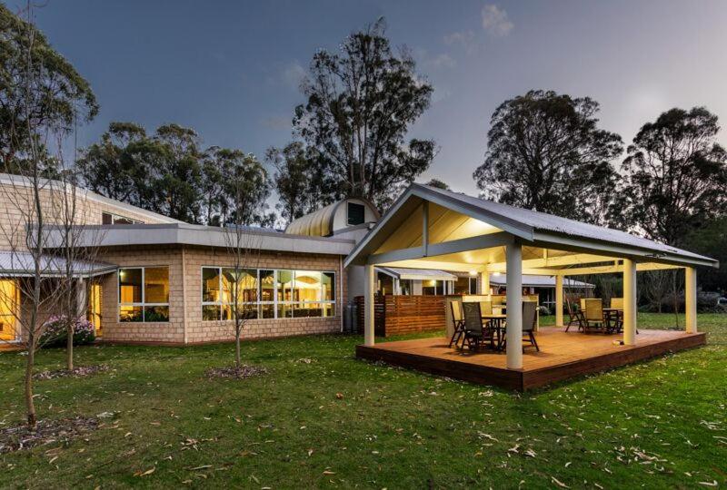 Inn The Tuarts Guest Lodge Busselton Accommodation - Adults Only Bed & Breakfast 4*