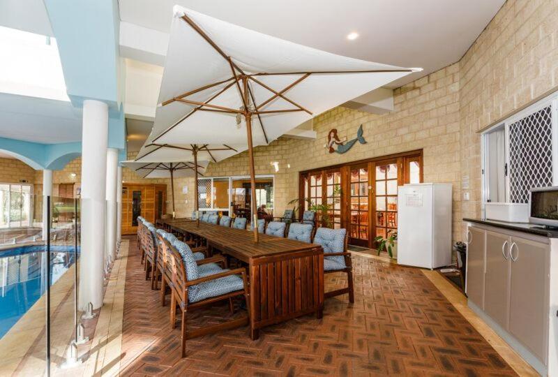Inn The Tuarts Guest Lodge Busselton Accommodation - Adults Only Bed & Breakfast