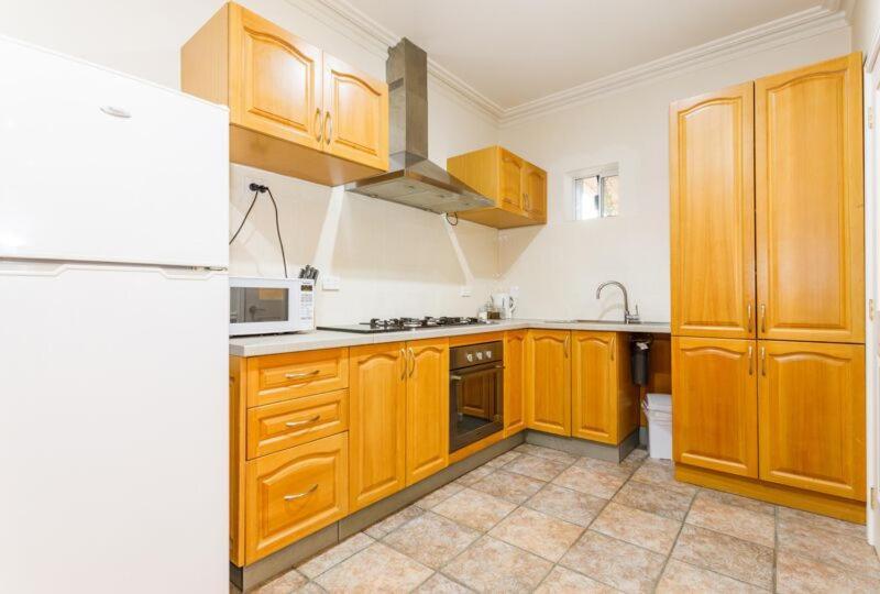 Bed & Breakfast Inn The Tuarts Guest Lodge Busselton Accommodation - Adults Only 4*
