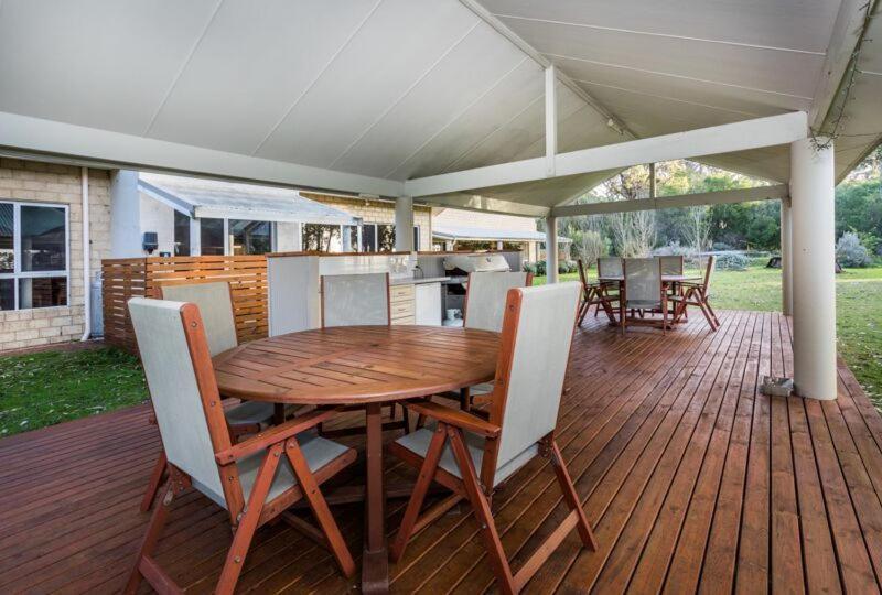 Inn The Tuarts Guest Lodge Busselton Accommodation - Adults Only Bed & Breakfast Busselton