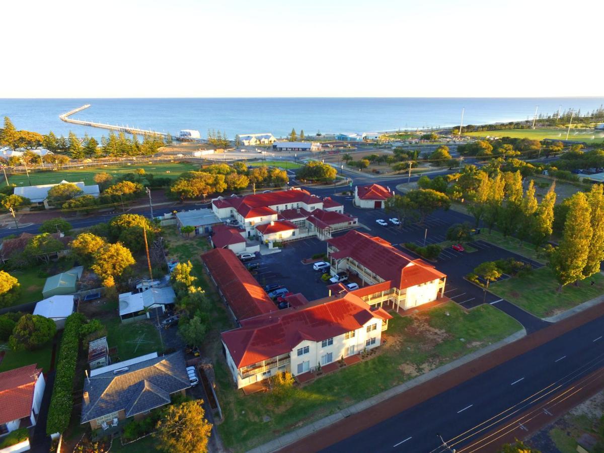 Esplanade 3*
