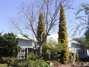 Guest house Jacaranda 4*