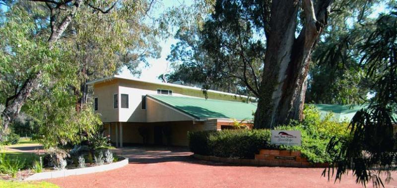 Bed & Breakfast Inn The Tuarts Guest Lodge Busselton Accommodation - Adults Only 4*
